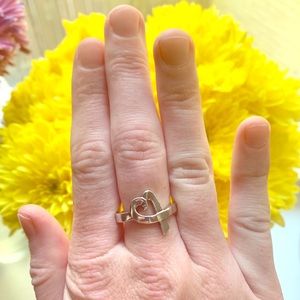 Tiffany & CO Picasso Loving Heart Ring Sz 7